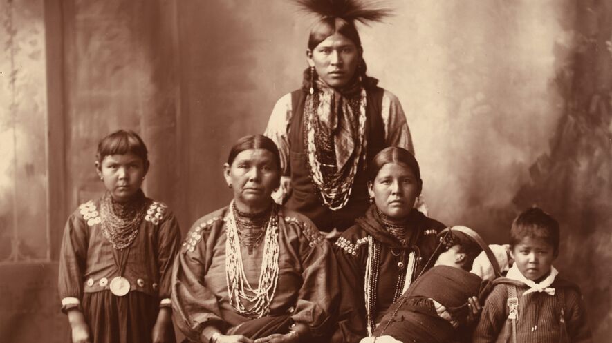 Sauk Or Sac Native American Family Photographed In Photo By Frank Sauk Or Sac Native American Family Photographed In Photo By Frank