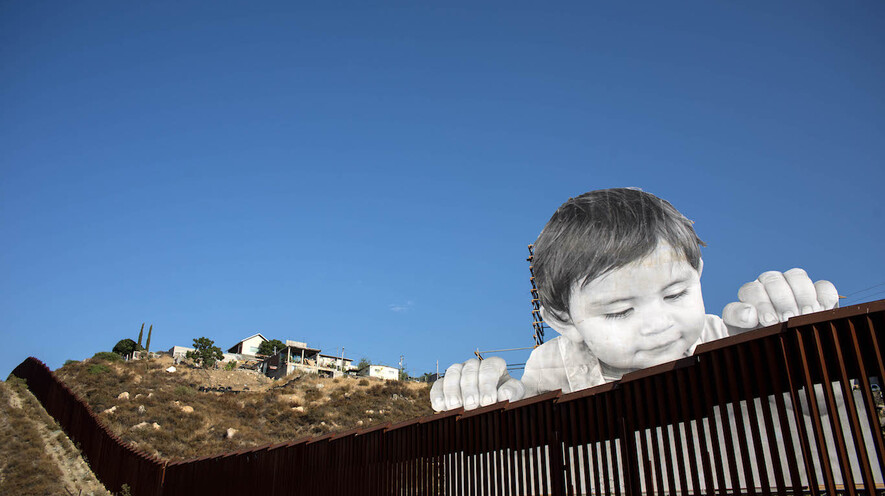 Newsela Imagen De Un Bebe Se Convierte En Simbolo En La Frontera Entre Mexico Y Eeuu