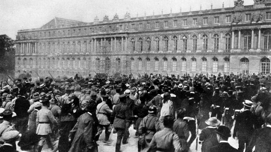 big three and paris peace conference ( “their differing aims meant that the big three were never going to be the aims and motives of the “big 3” at the paris peace conference author: tarr_r. big three and paris peace conference ( “their differing aims meant that the big three were never going to be the aims and motives of the “big 3” at the paris peace conference author: tarr_r.
