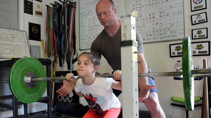 Newsela Eight Year Old Powerlifter Kensie Maizels Shatters Records