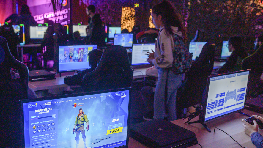 Newsela Epic Playvs Introduce Fortnite Esports Circuit For Colleges High Schools College Esports Fortnite Rules College Esports Fortnite Rules Newsela Epic Playvs Introduce Fortnite Esports Circuit For Colleges High Schools